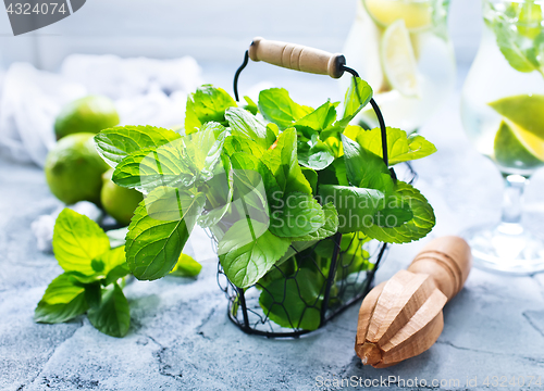 Image of ingredients for mojito