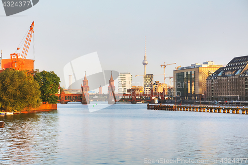 Image of Oberbaum bridge in Berlin