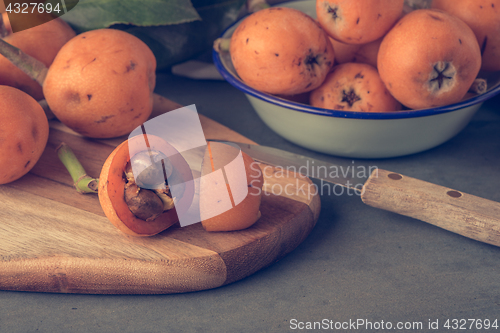 Image of loquats on kitchen counter