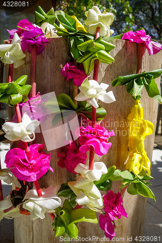 Image of Polynesian flower necklace