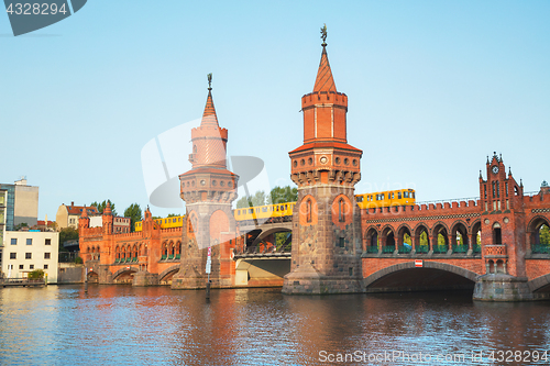 Image of Oberbaum bridge in Berlin