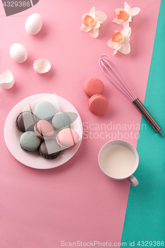 Image of cookies cream on pink background