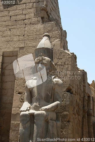 Image of Egyptian statue