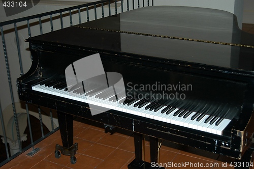 Image of Black piano