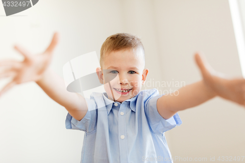Image of happy smiling little boy