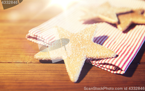 Image of close up of gingerbread cookies and towel