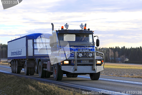 Image of Classic Blue Scania 143H Road Transport