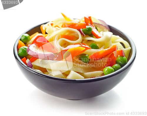 Image of Bowl of egg noodles with vegetables