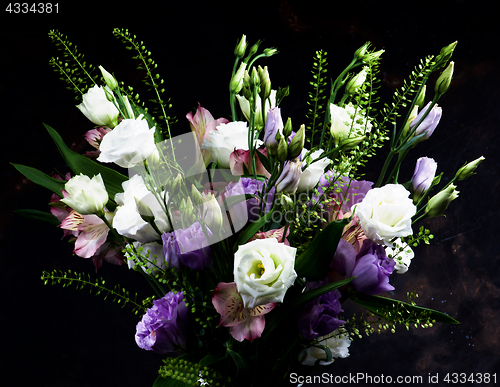 Image of Elegant Flowers Bouquet