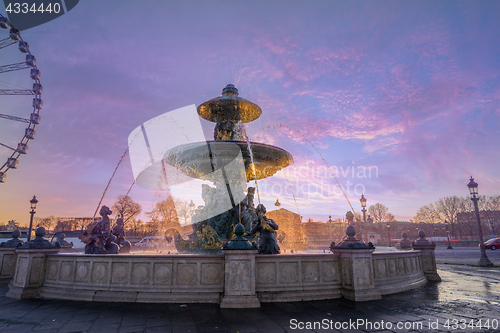 Image of Fountain at Place de la Concord in Paris 