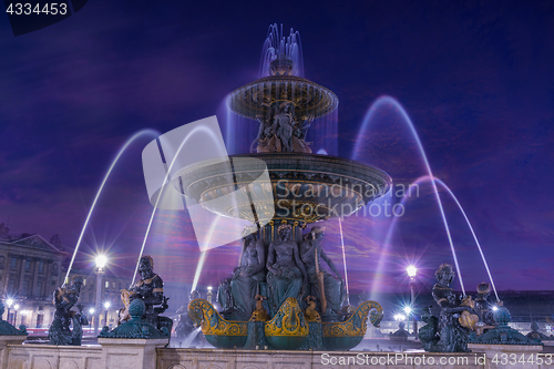 Image of Fountain at Place de la Concord in Paris 