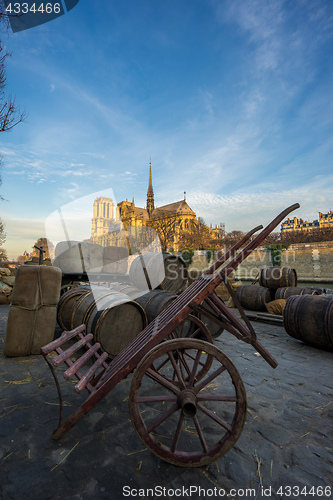 Image of Old Paris docks