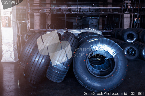 Image of Avia tires production