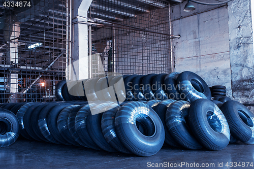 Image of Avia tires production