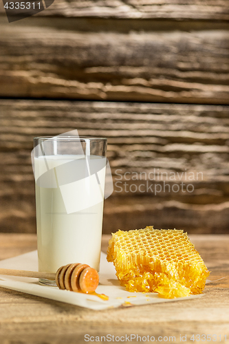 Image of Sweet honeycomb on wooden table