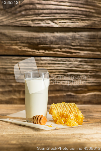 Image of Sweet honeycomb on wooden table