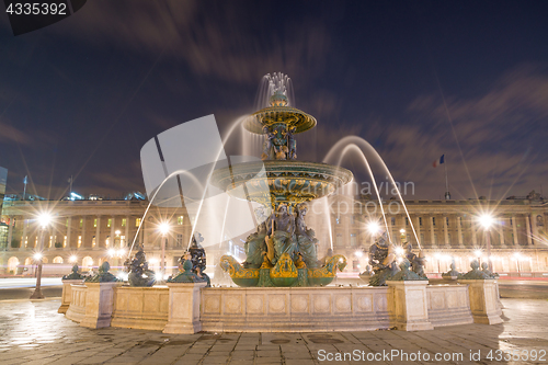 Image of Fountain at Place de la Concord in Paris 