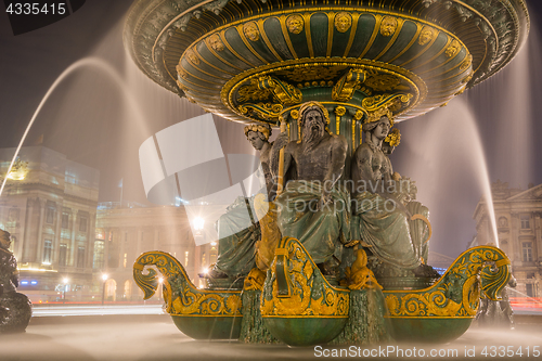 Image of Fountain at Place de la Concord in Paris 