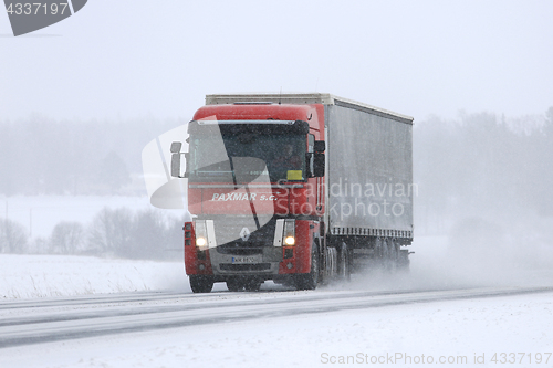 Image of Renault Magnum Trucking in Blizzard