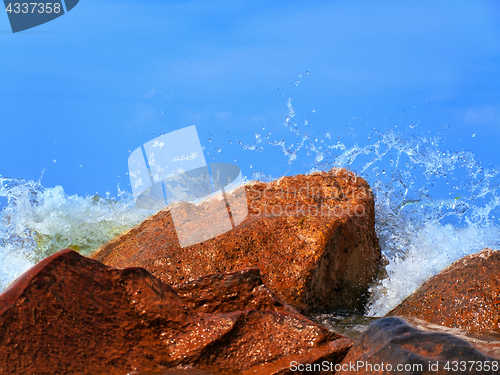 Image of rocks and water
