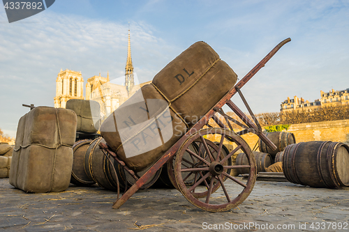 Image of Old Paris docks