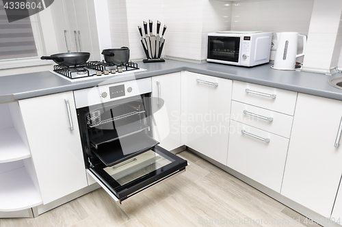 Image of Modern white kitchen