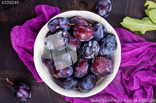 Image of fresh plums