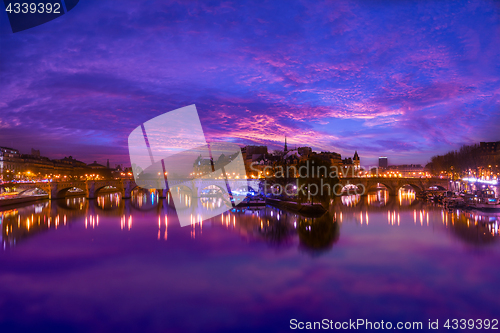 Image of View on Paris at night