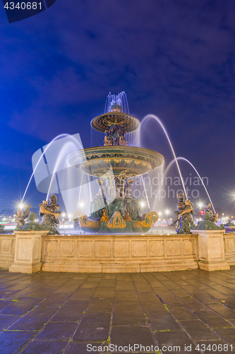 Image of Fountain at Place de la Concord in Paris 