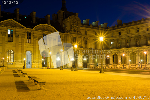 Image of iew of the building of Louvre Museum