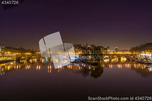 Image of View on Paris at night