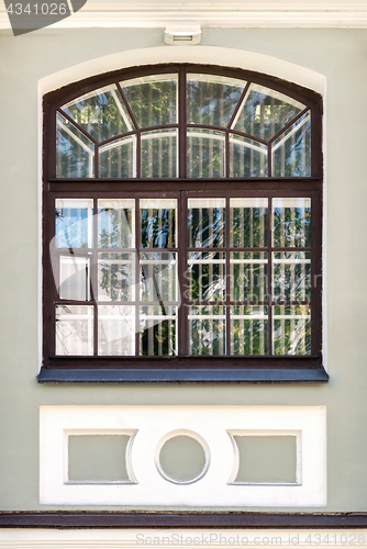 Image of Window with a lattice.