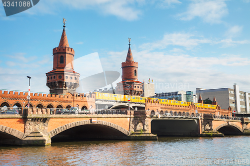 Image of Oberbaum bridge in Berlin