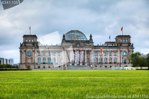 Image of Reichstag building in Berlin