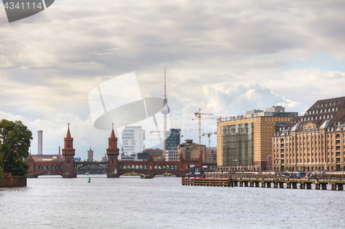 Image of Oberbaum bridge in Berlin