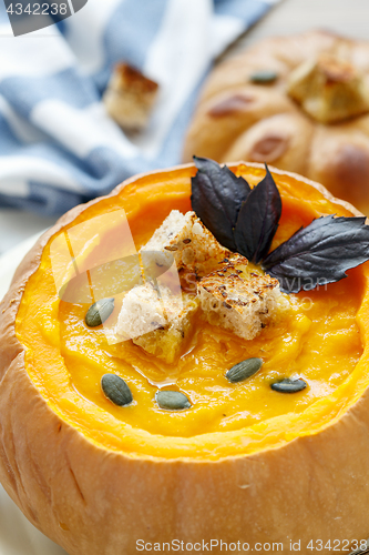 Image of Pumpkin soup with croutons.
