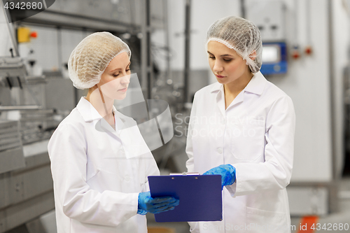 Image of women technologists at ice cream factory