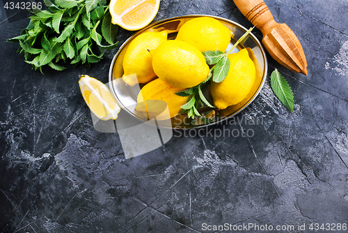 Image of lemons with mint