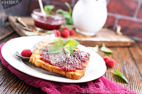 Image of pancakes with jam 