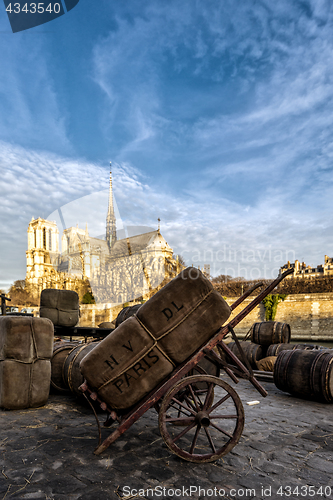 Image of Old Paris docks