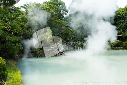 Image of White pond hell in Beppu