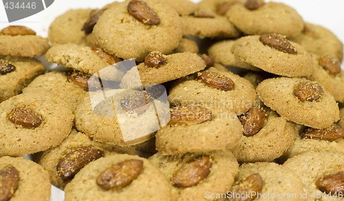 Image of oatmeal cookies with almond