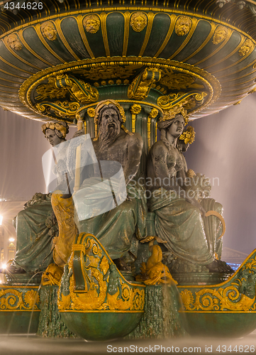 Image of Fountain at Place de la Concorde in Paris 