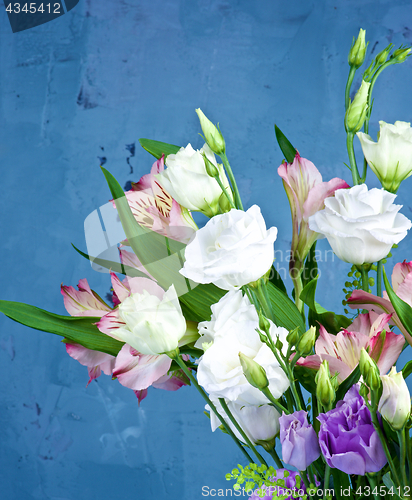 Image of Elegant Flowers Bouquet