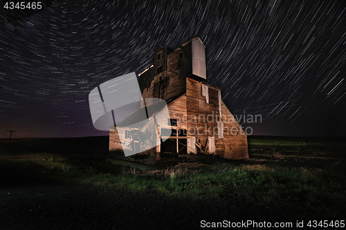 Image of Star Trail Night Time Lapsed Exposure in Palouse Washington