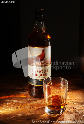 Image of Bottle of Famous Grouse whisky