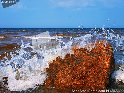 Image of rocks and water