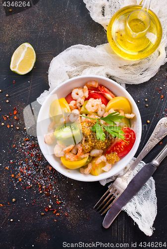 Image of salad with shrimps