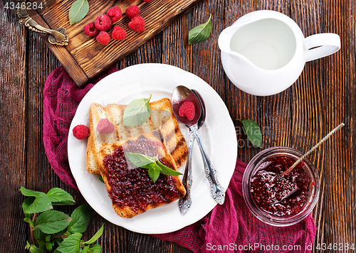 Image of pancakes with jam 