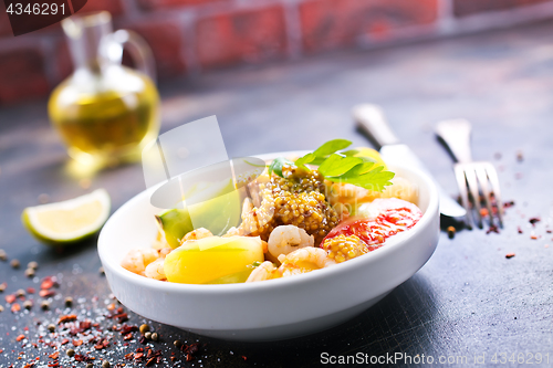 Image of salad with shrimps